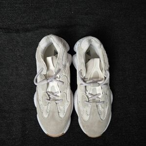 Yeezy Cream Athletic Shoes